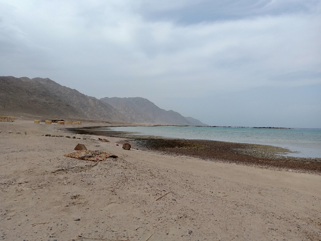شاطئ بلو لاجون بوادي أبو جالوم